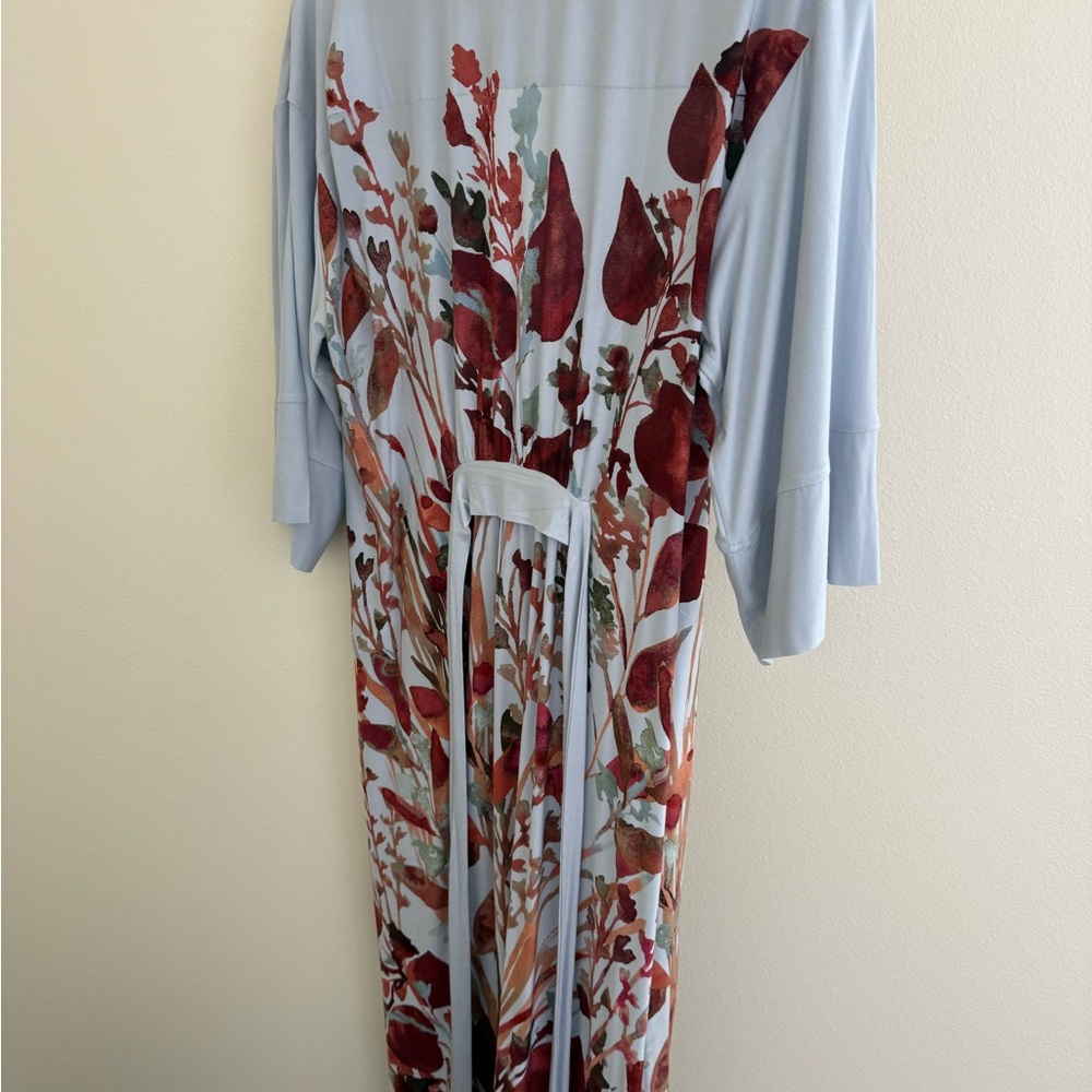 Beautiful, NEW, Soma Pale Lavender Floral Wrap Robe with Belt - Picture 5 of 5